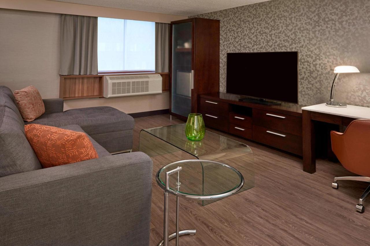 Fairfield Inn By Marriott Montreal Downtown Exterior foto