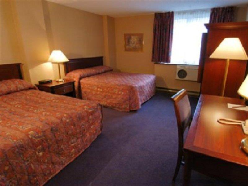 Fairfield Inn By Marriott Montreal Downtown Exterior foto
