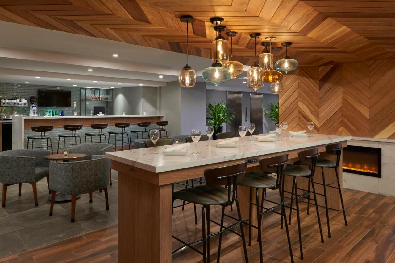 Fairfield Inn By Marriott Montreal Downtown Exterior foto